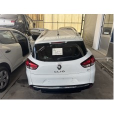 Renault  Clio 4Station vagon tavan arka beyaz renk