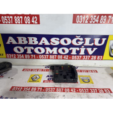 Renault Megane iki sigorta kutusu